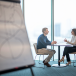 Différence Entre Association et Organisation : Distinctions Clés à Connaître