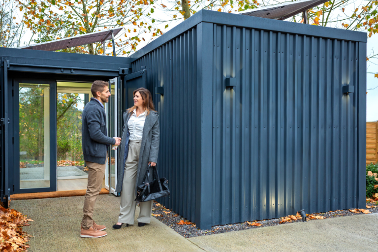 Qu'est-ce que la construction modulaire par rapport au traditionnel ?